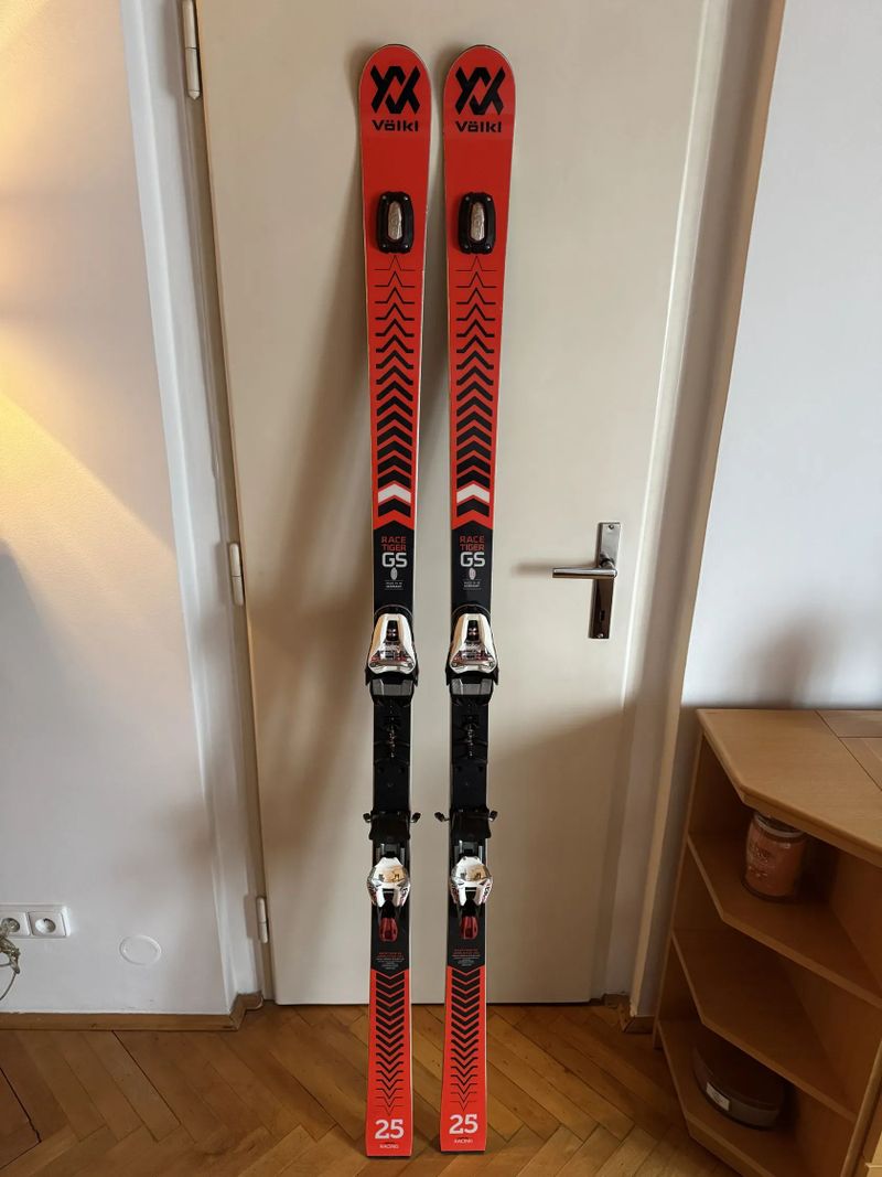 Völkl Racetiger GS World cup 183 cm 25 m rádius