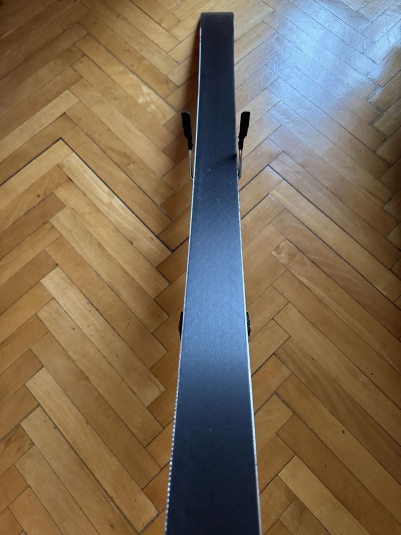 Völkl Racetiger GS World cup 183 cm 25 m rádius