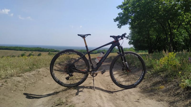 Polygon Cozmic Fox Transfer Cashima + 1×12 Eagle + Fox Transfer Cashima + DT Swiss + XTR 