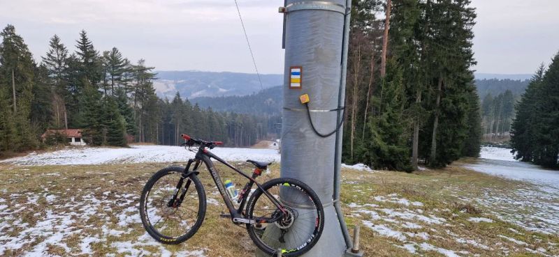 Polygon Cozmic Fox Transfer Cashima + 1×12 Eagle + Fox Transfer Cashima + DT Swiss + XTR 