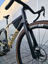 Gravel Canyon Grail CF SLX 8 GRX Di2 2024 velikost M / Karbonové kola / Top stav