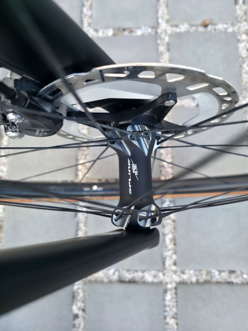 Gravel Canyon Grail CF SLX 8 GRX Di2 2024 velikost M / Karbonové kola / Top stav