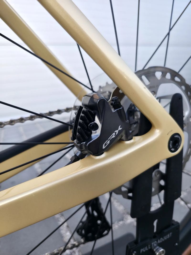 Gravel Canyon Grail CF SLX 8 GRX Di2 2024 velikost M / Karbonové kola / Top stav