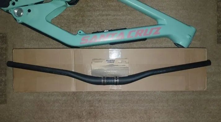 SÚRNE: Karbónové riadítka 2ks (+ iné karbón.diely)