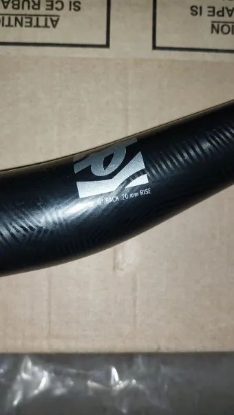 SÚRNE: Karbónové riadítka 2ks (+ iné karbón.diely)