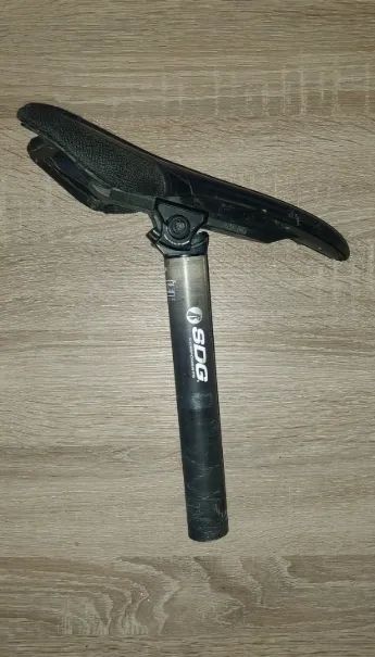 SÚRNE: Karbónové riadítka 2ks (+ iné karbón.diely)