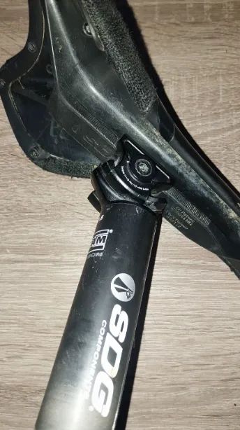 SÚRNE: Karbónové riadítka 2ks (+ iné karbón.diely)