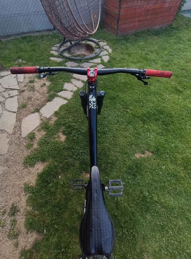 Canyon Spectral CF 7.0