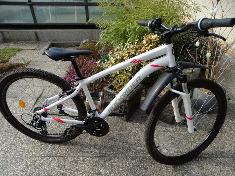 Rockrider ST100 kola 27,5" Rám M"