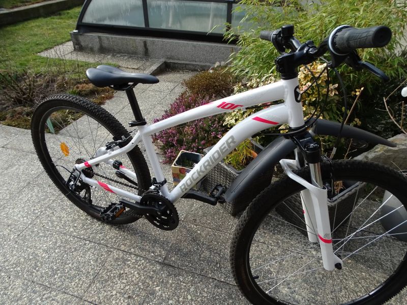 Rockrider ST100 kola 27,5" Rám M"