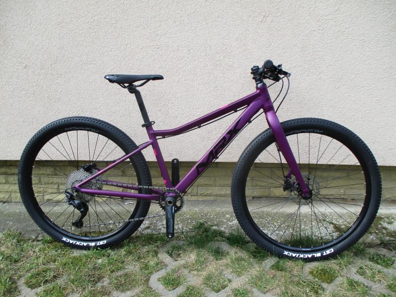 Nové 27,5" kolo MRX Barbus Face vel. 15", alu pevná vidlice, Deore 1x10,