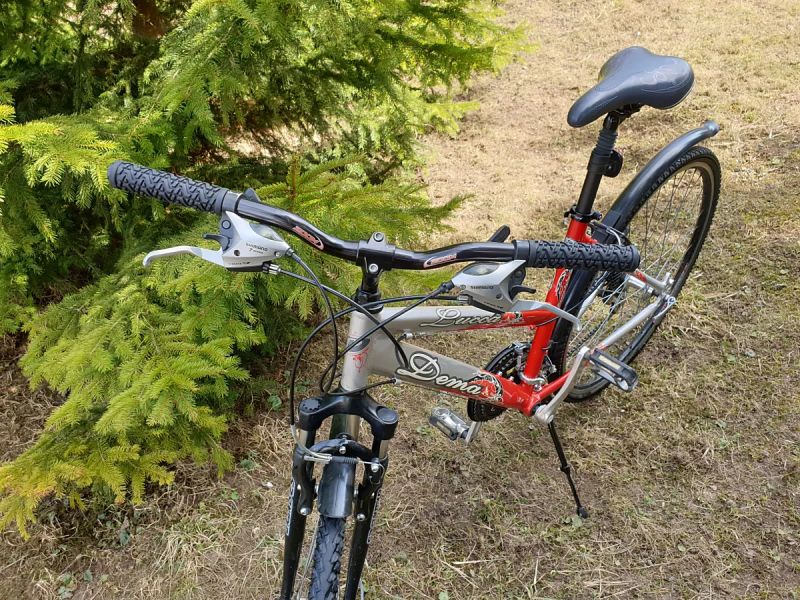 Dámské trekingové kolo Dema Lucca, levně