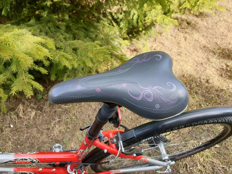 Dámské trekingové kolo Dema Lucca, levně