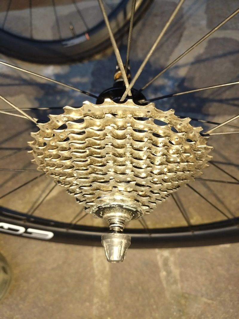 Equator karbon silniční, galuskové, ráfkové brzdy