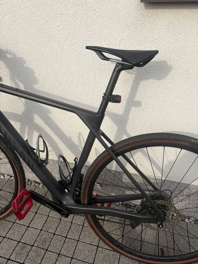 Prodám po ženě Canyon Endurance CF 7 najeto 500km rekreačně do kavárny.....