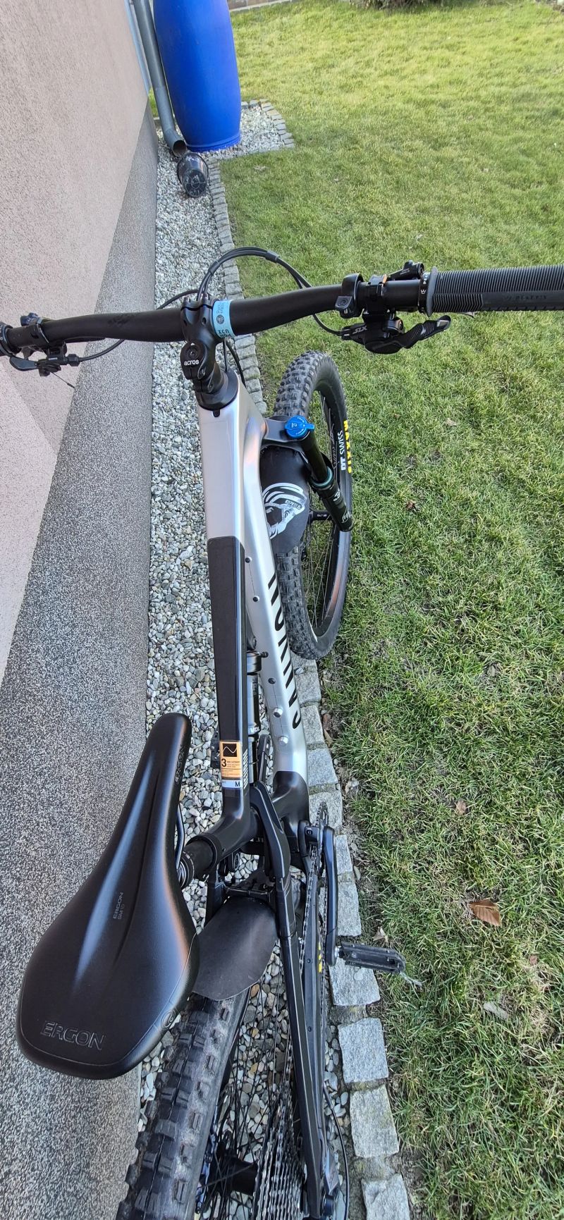 Canyon Neuron CF8 2023