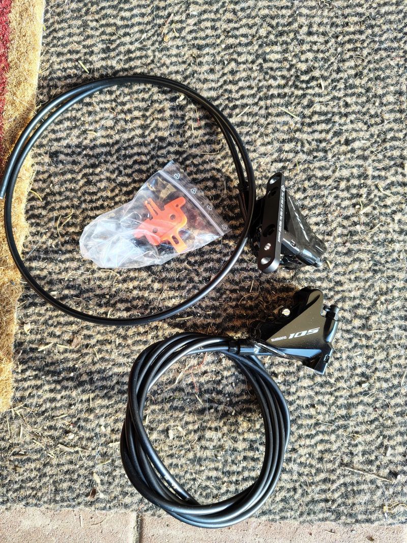 Shimano 105 R7070, třmeny a hadice 1500/850mm