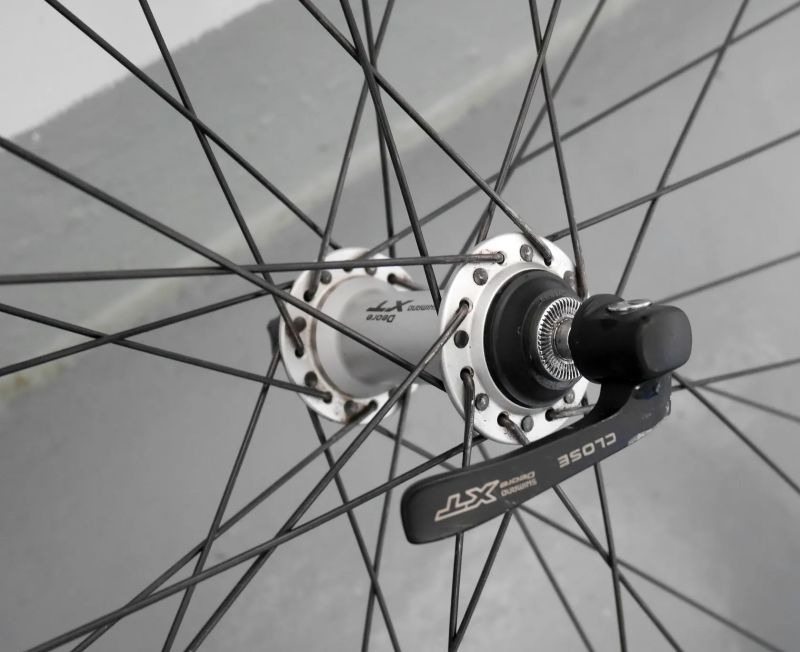 DT Swiss , Shimano XT 26kola