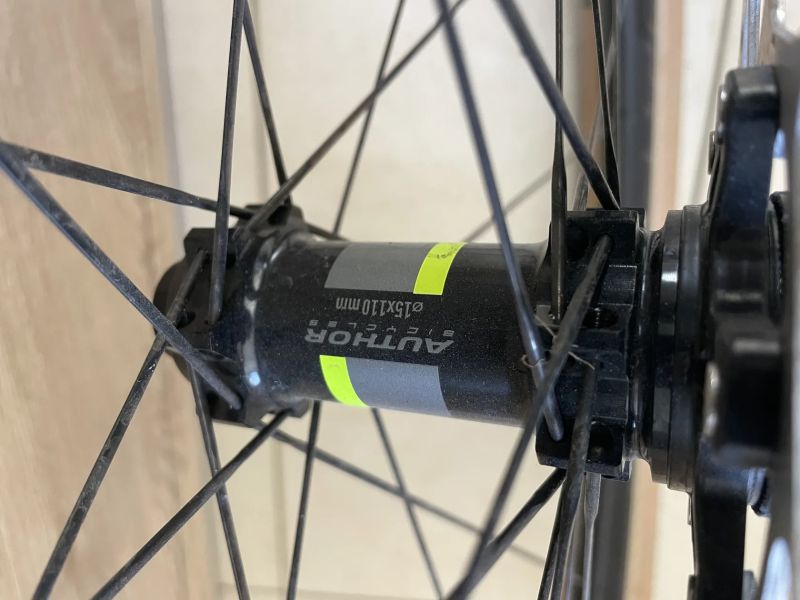 Prodám karbonová kola 