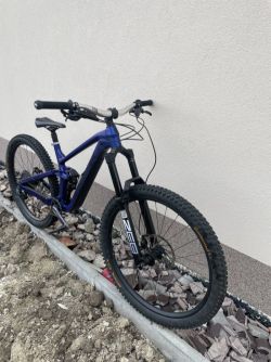 Trek Slash 8