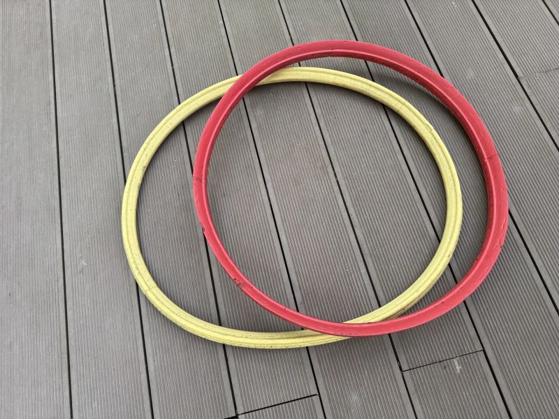 Hoodně MAXXIS plášťů