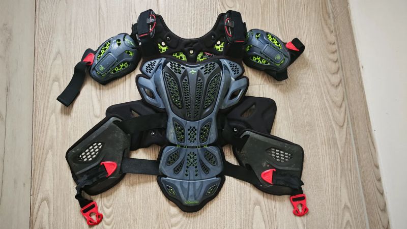 Chránič Hrudníku Alpinestars A-10, Chránič hrudi, Páteřový chránič