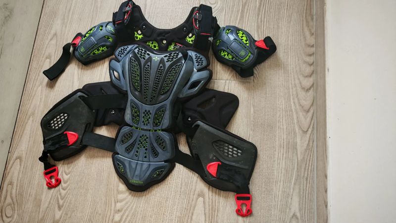 Chránič Hrudníku Alpinestars A-10, Chránič hrudi, Páteřový chránič