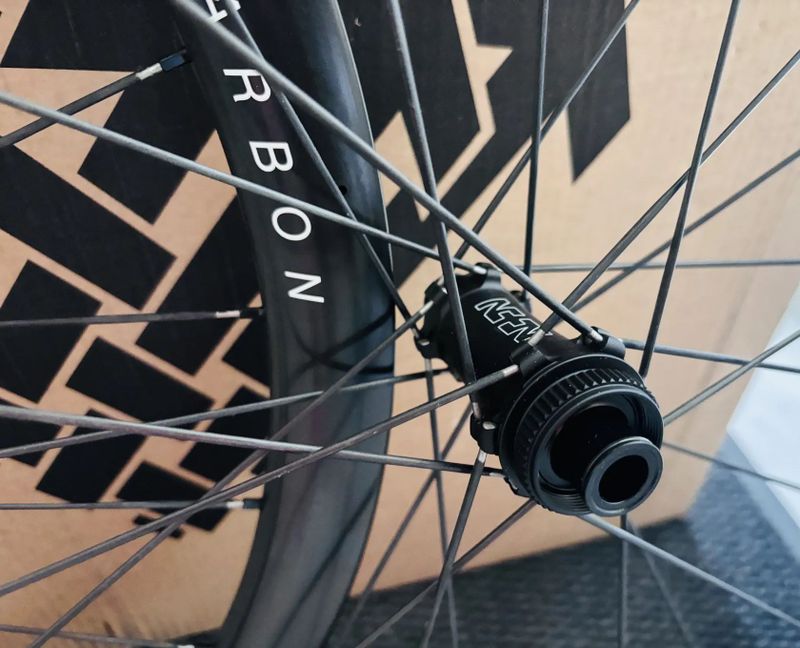 Silniční zapletená kola Schmolke TLO 37 TLR Disc UD !! 895g !! 