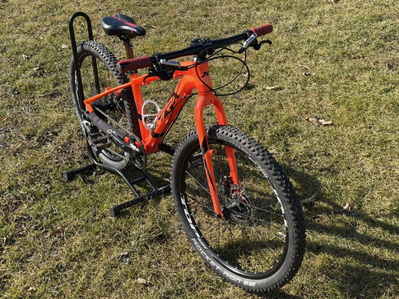 Velmi lehké dětské horské kolo MRX 24" 