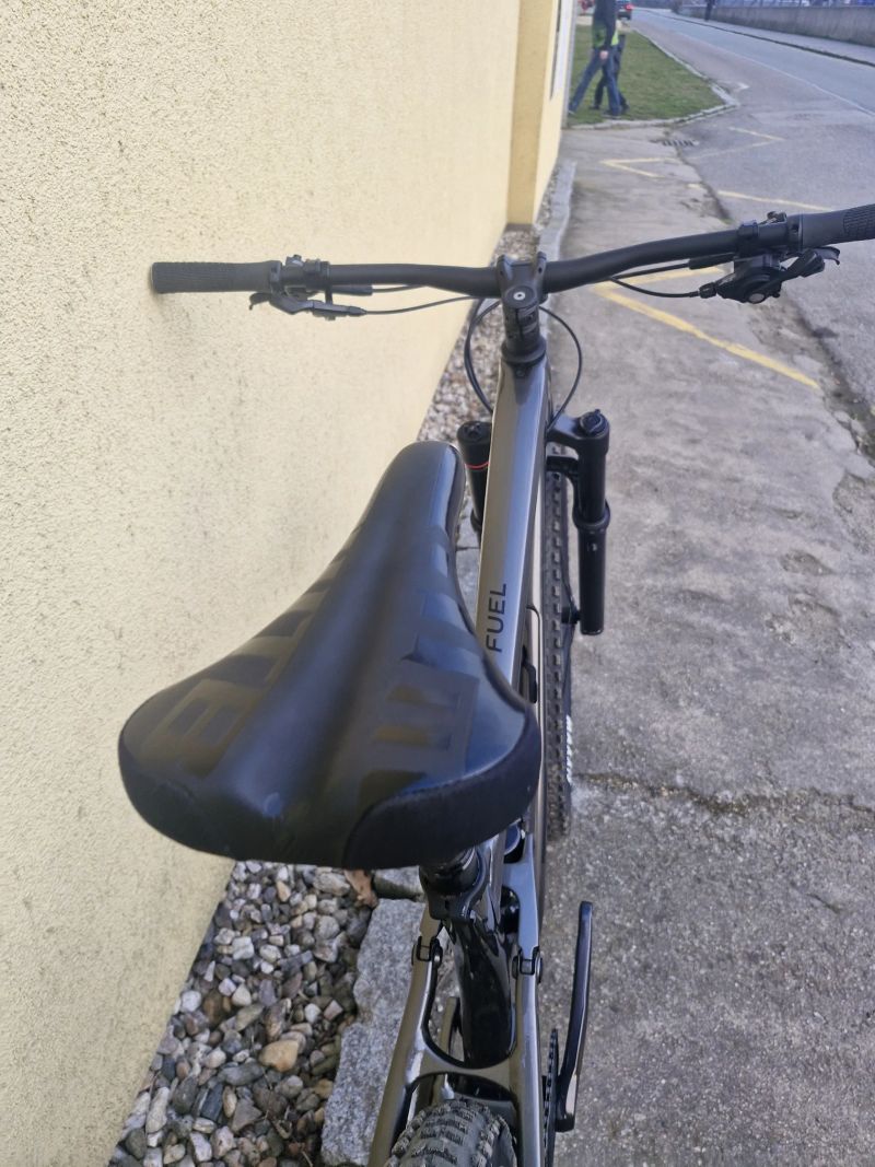 Trek Top Fuel 8 XT Gen 3 vel.M/L - zánovní