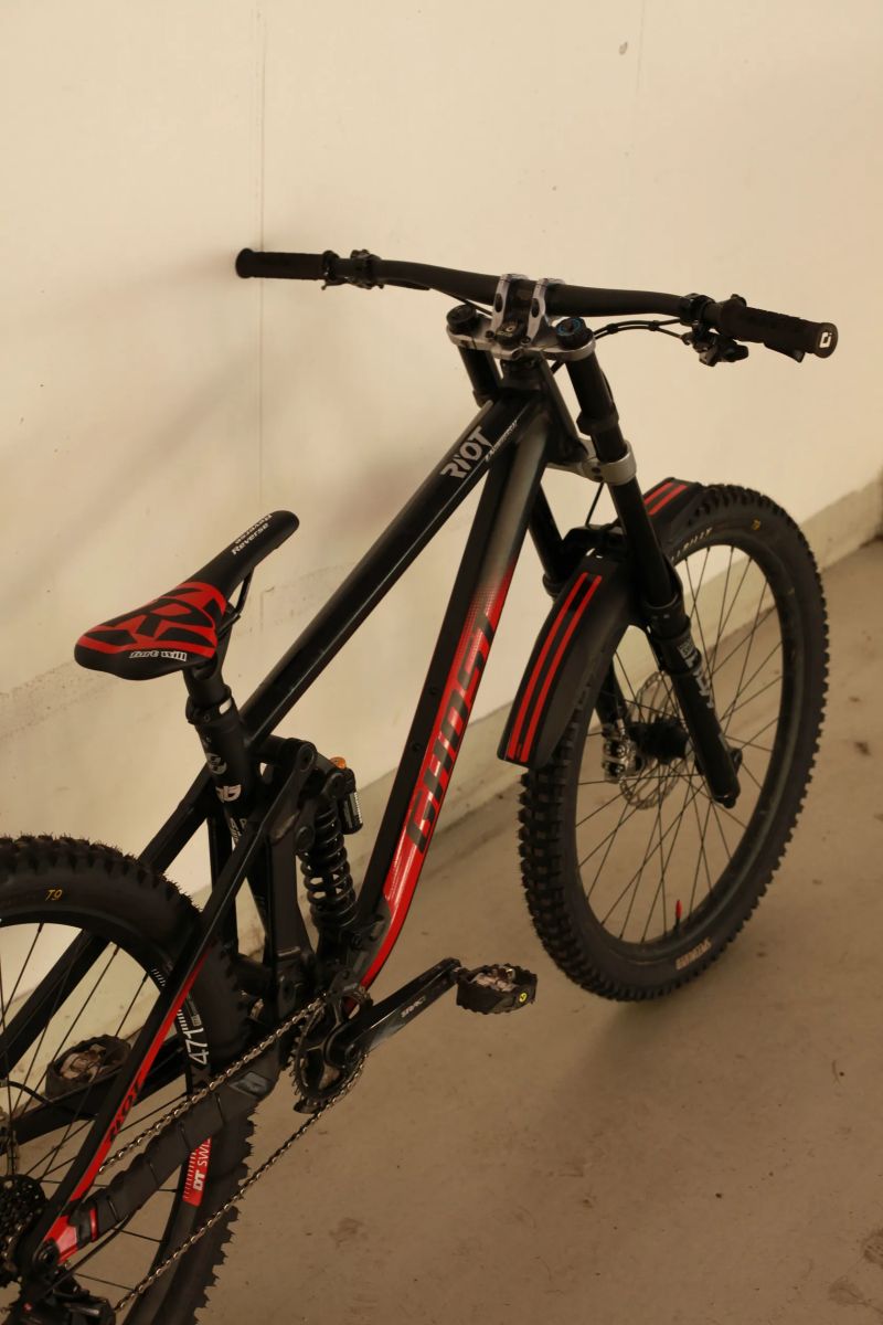 Ghost Riot DH, vel. S