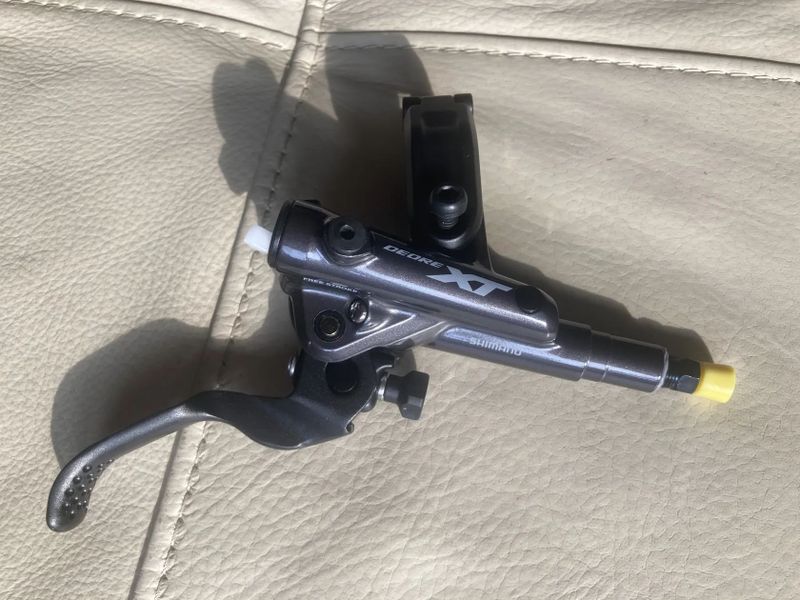 Hydraulické brzdy Shimano BR-M8120 + BL-M8100