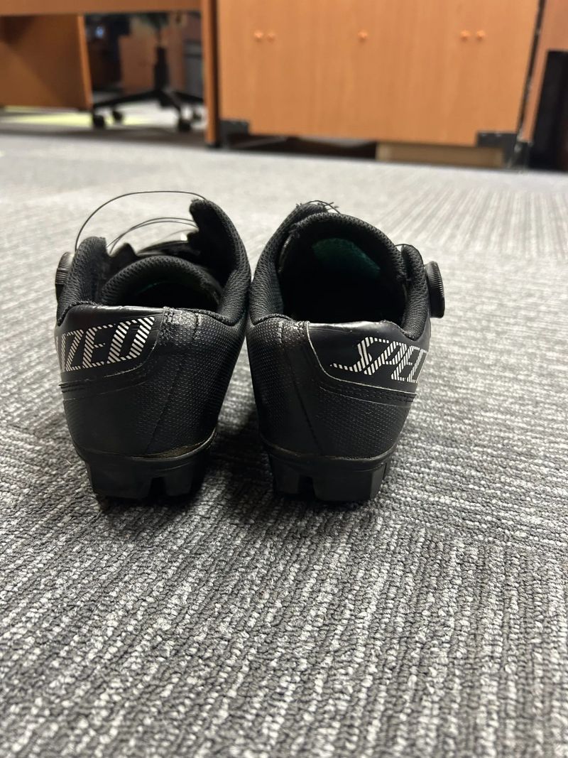 Tretry Specialized Recon 2.0