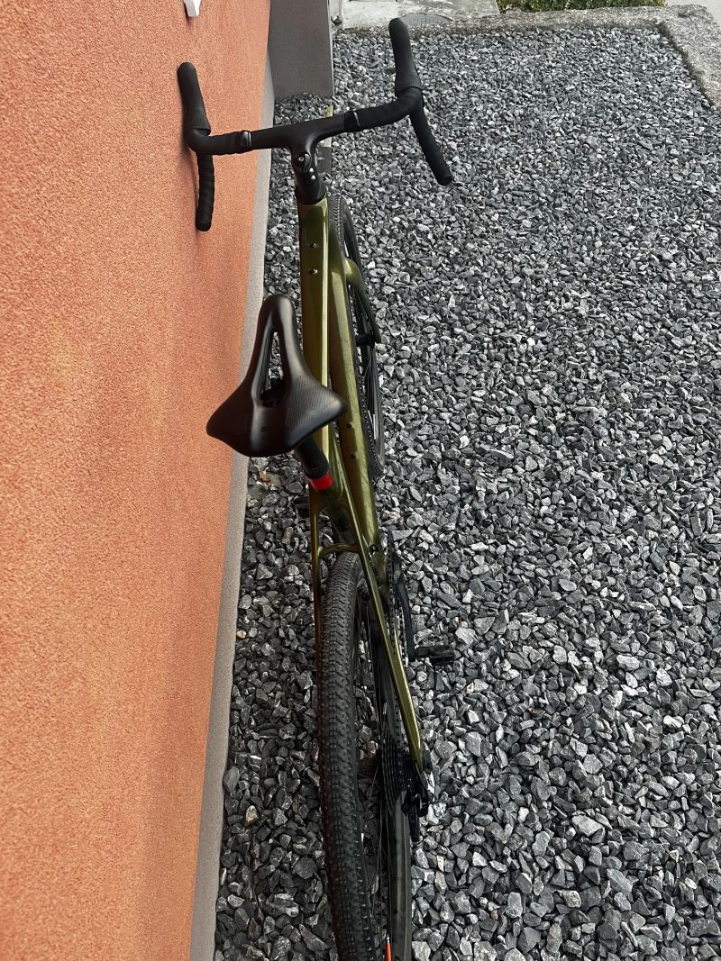 Karbonový MRX GRAVEL RACER 700 C se sadou GRX 1x11, stav jako nový