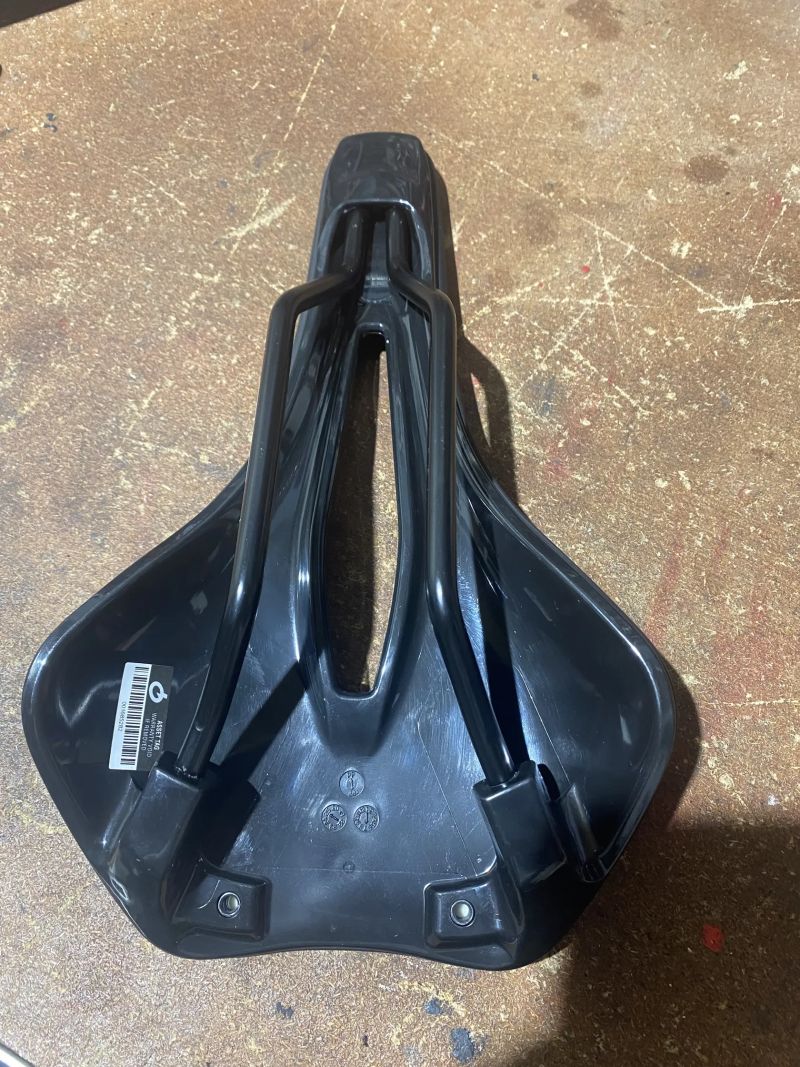 Nové sedlo Prologo AKERO PAS 2.0