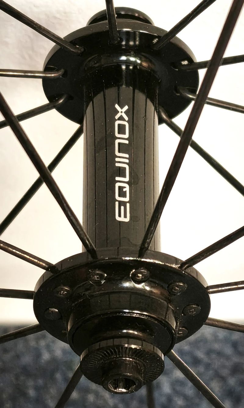 Dám ZDARMA přední kolo k zadnímu Tornado-x 50 (MOC nového setu 23.990,-)