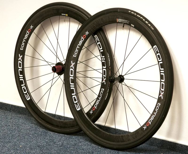 Dám ZDARMA přední kolo k zadnímu Tornado-x 50 (MOC nového setu 23.990,-)