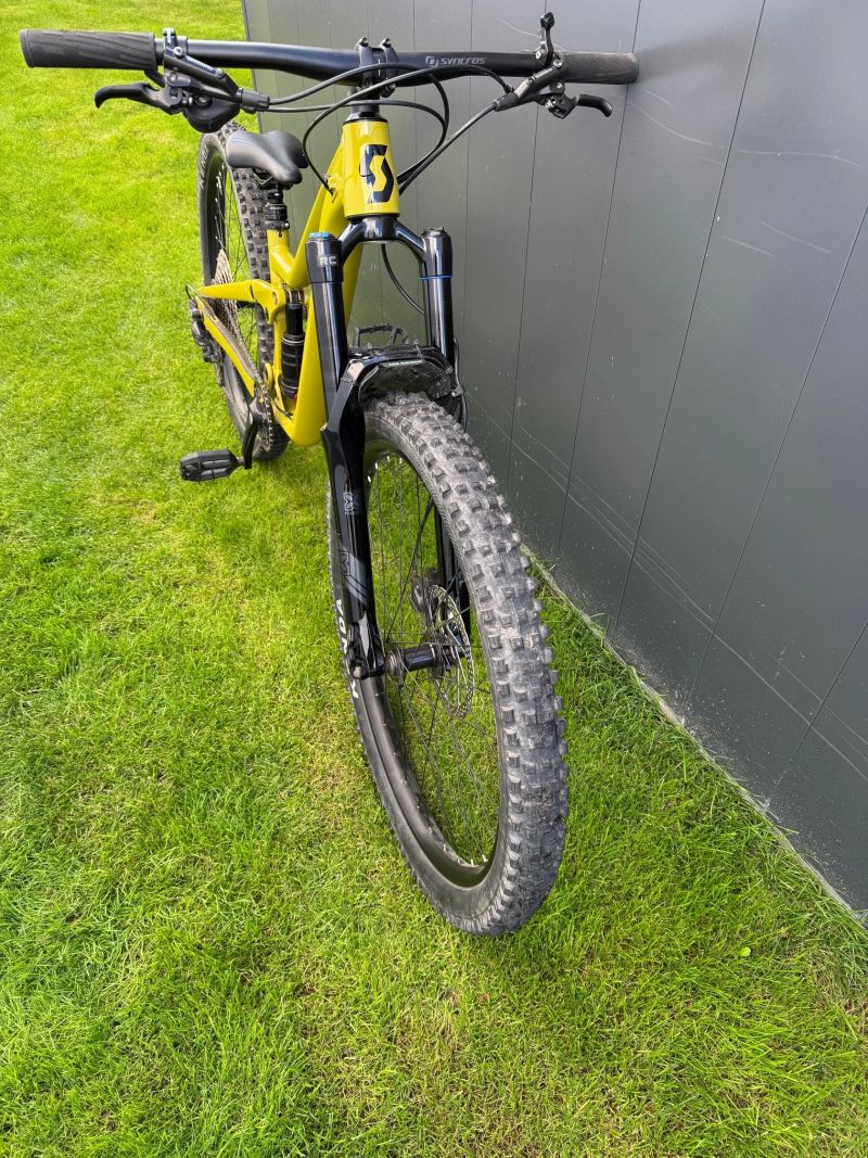 Scott Ransom 600, 26" kola, 1. majitel, málo jeté, koupeno 13.8. 2024 