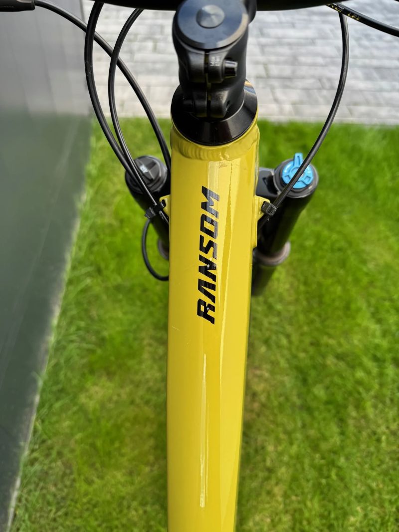 Scott Ransom 600, 26" kola, 1. majitel, málo jeté, koupeno 13.8. 2024 