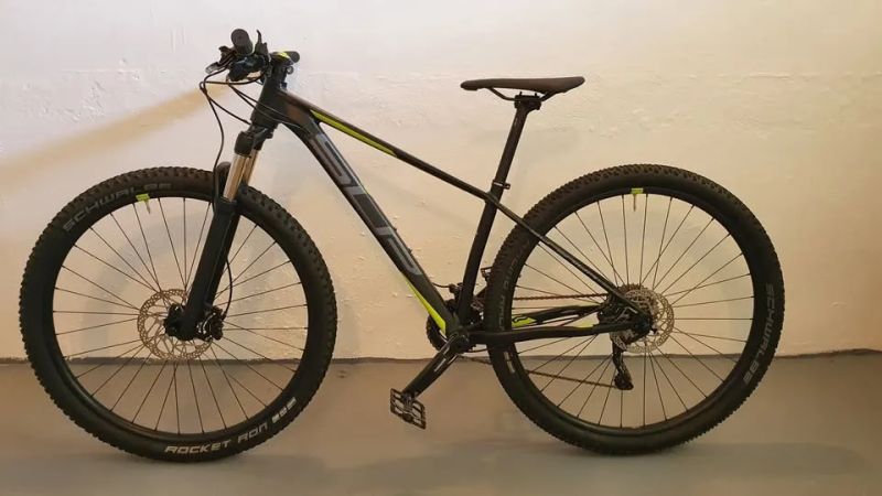 Superior XP 909 2019 Matte black /neon yellow