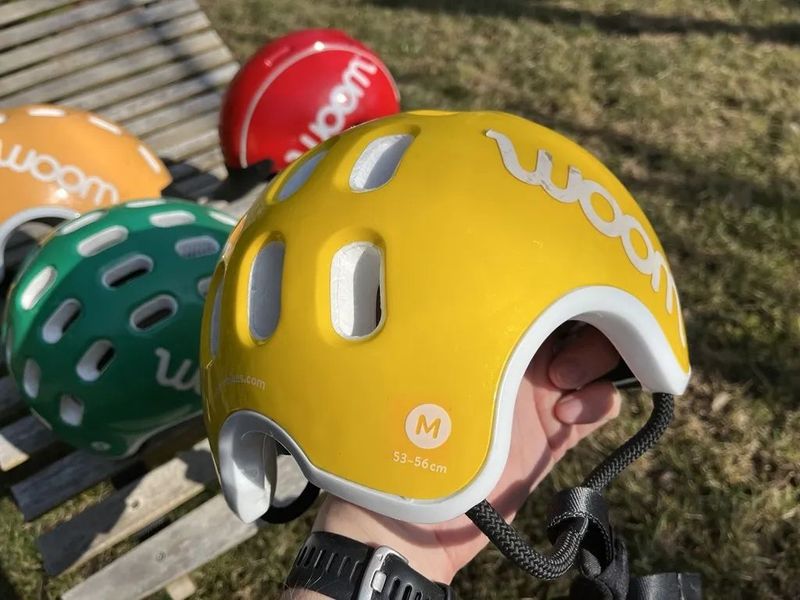 Woom helmy - S, M (dostupná už pouze zelená a červená S)