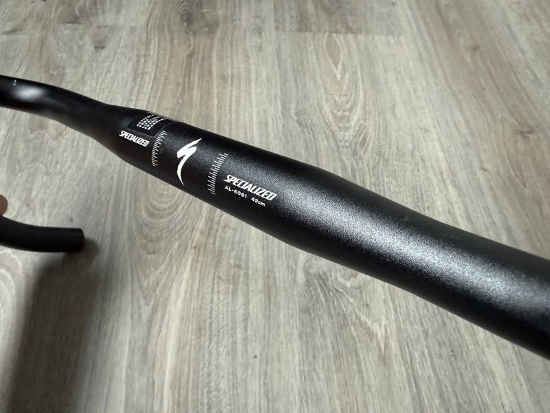 Specialized řídítka 42cm