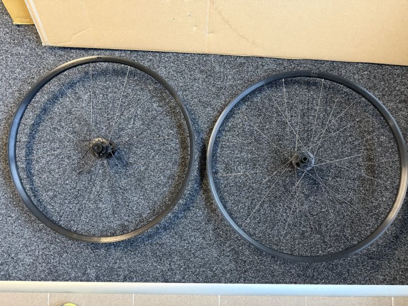 MTB zapletená kola Specialized 29