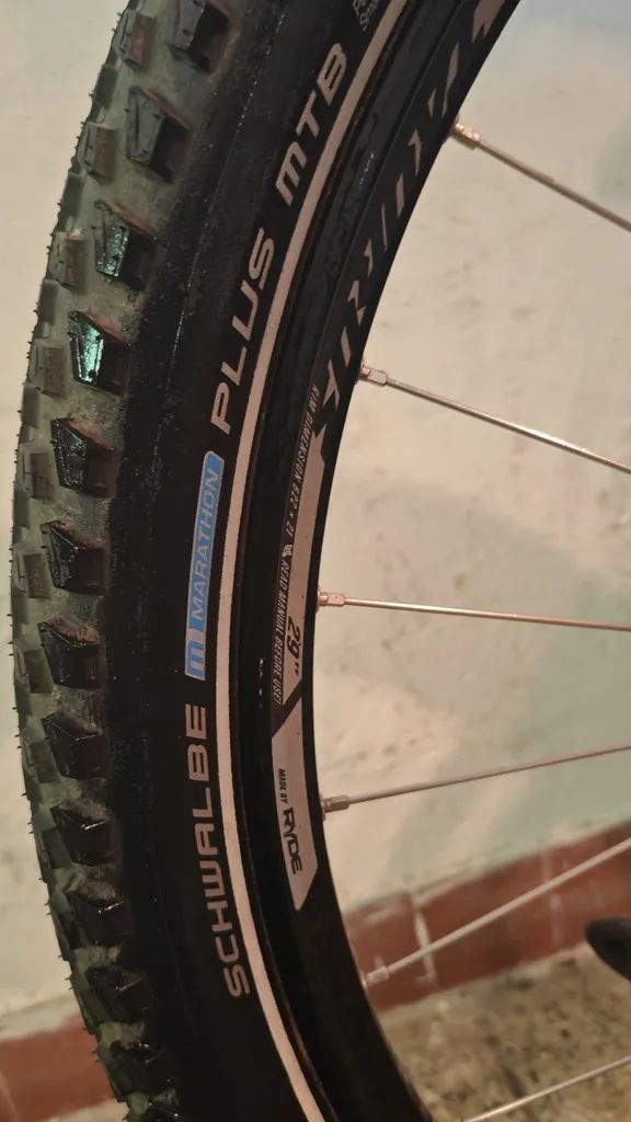 Ghost Hybride Square