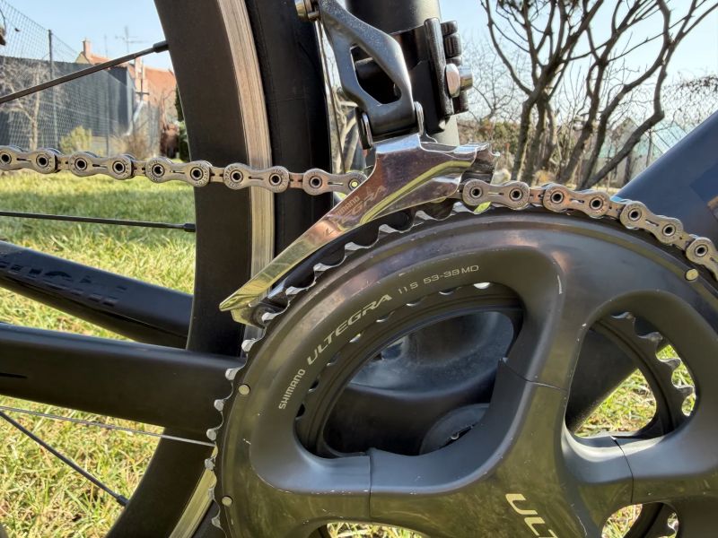 Bianchi Sempre Pro Carbon (2014) – Ultegra 11s / monokok karbonová řídítka PRO / kola Miche Altur