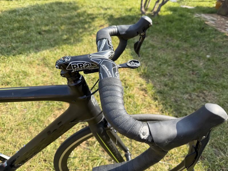 Bianchi Sempre Pro Carbon (2014) – Ultegra 11s / monokok karbonová řídítka PRO / kola Miche Altur