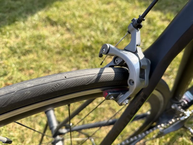 Bianchi Sempre Pro Carbon (2014) – Ultegra 11s / monokok karbonová řídítka PRO / kola Miche Altur