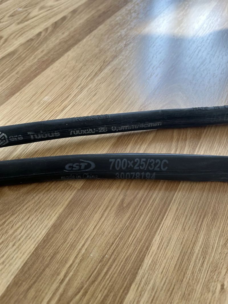 Silniční pláště Schwalbe One + duše