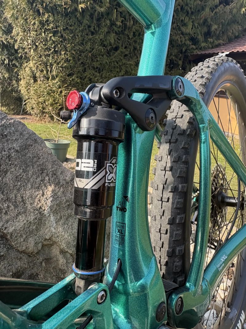 Prodám trailové celoodpružené kolo