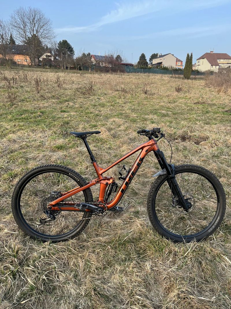 Trek Slash 8
